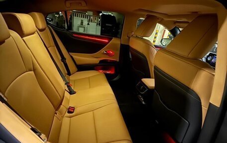 Lexus ES VII, 2022 год, 6 500 000 рублей, 8 фотография