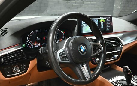 BMW 5 серия, 2021 год, 5 950 000 рублей, 15 фотография