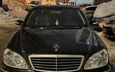 Mercedes-Benz S-Класс, 2005 год, 900 000 рублей, 1 фотография