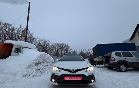 Toyota Camry, 2021 год, 3 900 000 рублей, 1 фотография