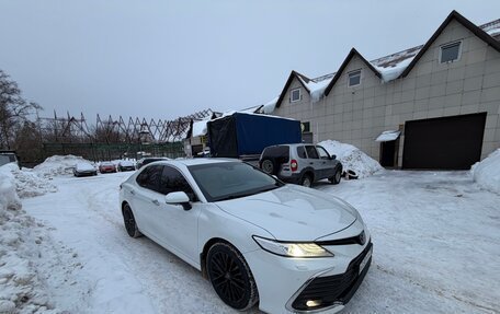 Toyota Camry, 2021 год, 3 900 000 рублей, 6 фотография