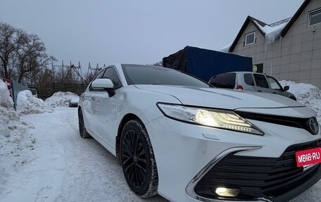 Toyota Camry, 2021 год, 3 900 000 рублей, 3 фотография
