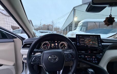 Toyota Camry, 2021 год, 3 900 000 рублей, 11 фотография