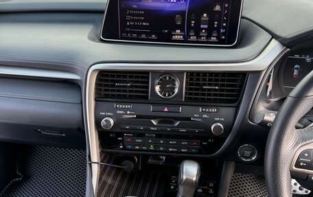 Lexus RX IV рестайлинг, 2016 год, 4 050 000 рублей, 26 фотография