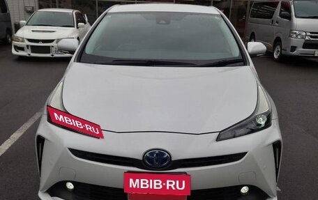 Toyota Prius IV XW50, 2022 год, 1 790 099 рублей, 2 фотография
