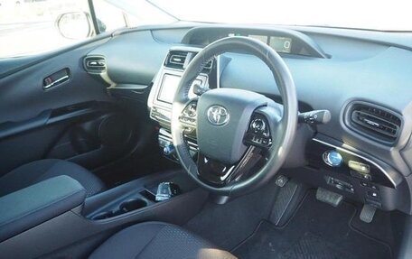 Toyota Prius IV XW50, 2022 год, 1 710 099 рублей, 11 фотография