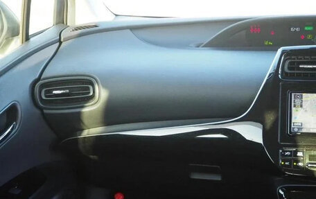 Toyota Prius IV XW50, 2022 год, 1 710 099 рублей, 19 фотография