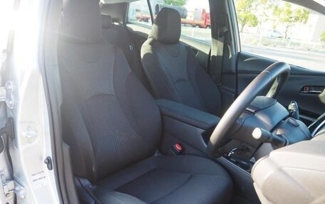 Toyota Prius IV XW50, 2022 год, 1 710 099 рублей, 17 фотография