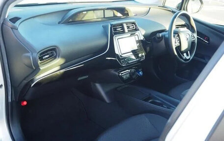Toyota Prius IV XW50, 2022 год, 1 710 099 рублей, 18 фотография