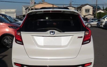 Honda Fit III, 2020 год, 900 000 рублей, 6 фотография