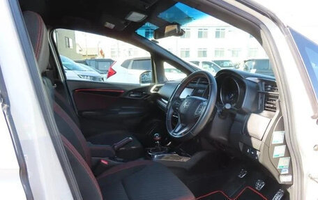 Honda Fit III, 2020 год, 900 000 рублей, 13 фотография