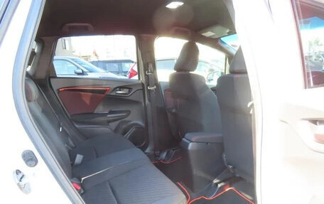 Honda Fit III, 2020 год, 900 000 рублей, 24 фотография