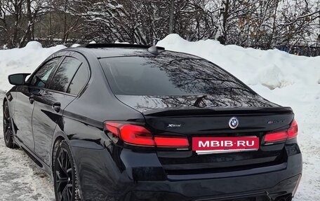 BMW 5 серия, 2022 год, 5 900 000 рублей, 2 фотография