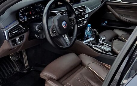 BMW 5 серия, 2022 год, 5 900 000 рублей, 6 фотография