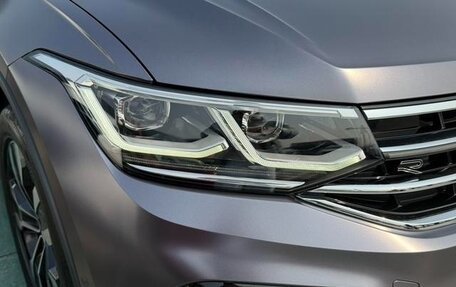 Volkswagen Tiguan II, 2021 год, 2 600 000 рублей, 5 фотография