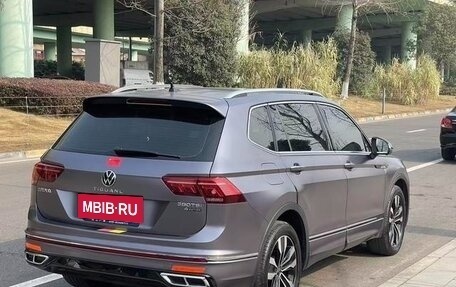 Volkswagen Tiguan II, 2021 год, 2 600 000 рублей, 4 фотография