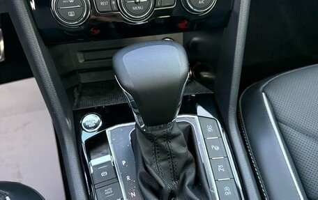 Volkswagen Tiguan II, 2021 год, 2 500 000 рублей, 14 фотография