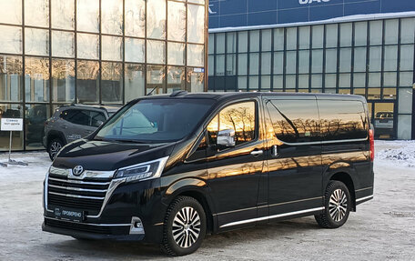Toyota HiAce H300, 2021 год, 6 699 000 рублей, 1 фотография