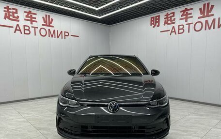 Volkswagen Golf VIII, 2022 год, 1 500 000 рублей, 2 фотография
