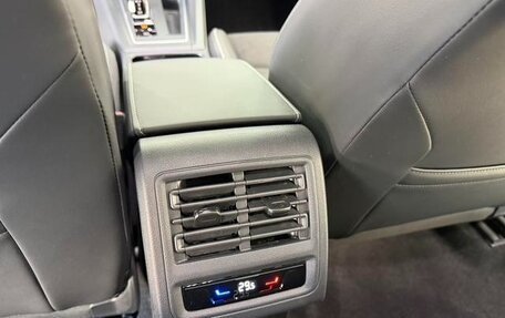 Volkswagen Golf VIII, 2022 год, 1 490 000 рублей, 13 фотография