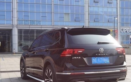 Volkswagen Tiguan II, 2021 год, 2 600 000 рублей, 5 фотография