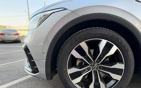 Volkswagen Tiguan II, 2021 год, 2 600 000 рублей, 13 фотография