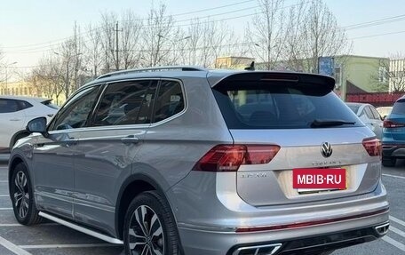 Volkswagen Tiguan II, 2021 год, 2 600 000 рублей, 7 фотография