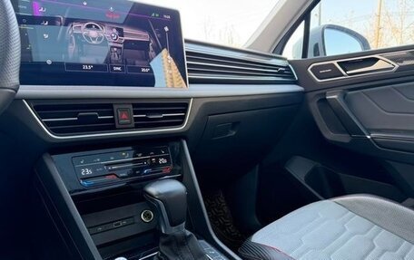 Volkswagen Tiguan II, 2021 год, 2 600 000 рублей, 26 фотография