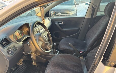 Volkswagen Polo VI (EU Market), 2011 год, 650 000 рублей, 11 фотография