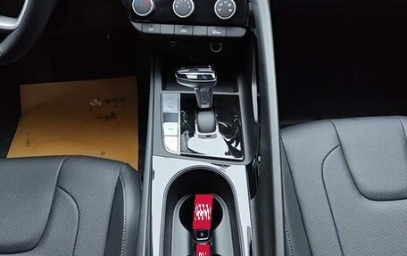 Hyundai Elantra, 2023 год, 1 655 000 рублей, 11 фотография