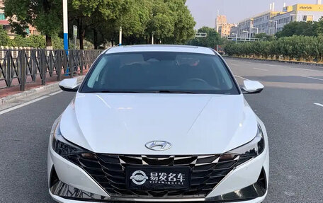 Hyundai Elantra, 2022 год, 1 200 000 рублей, 2 фотография