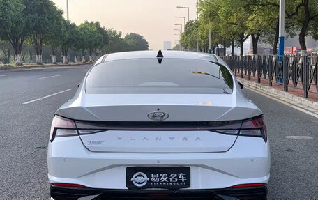 Hyundai Elantra, 2022 год, 1 200 000 рублей, 5 фотография