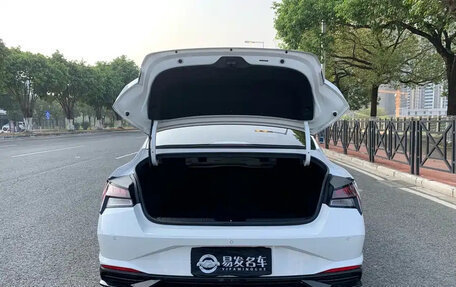 Hyundai Elantra, 2022 год, 1 200 000 рублей, 6 фотография