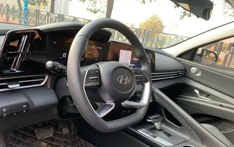 Hyundai Elantra, 2022 год, 1 200 000 рублей, 8 фотография