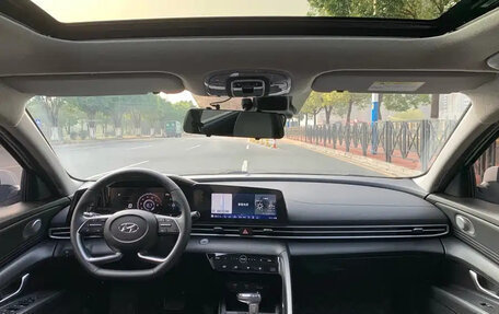 Hyundai Elantra, 2022 год, 1 200 000 рублей, 12 фотография