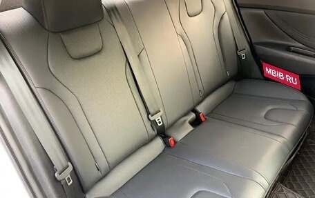 Hyundai Elantra, 2022 год, 1 200 000 рублей, 26 фотография