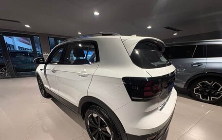 Volkswagen T-Cross I, 2023 год, 1 275 000 рублей, 5 фотография
