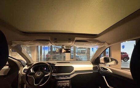 Volkswagen T-Cross I, 2023 год, 1 275 000 рублей, 9 фотография