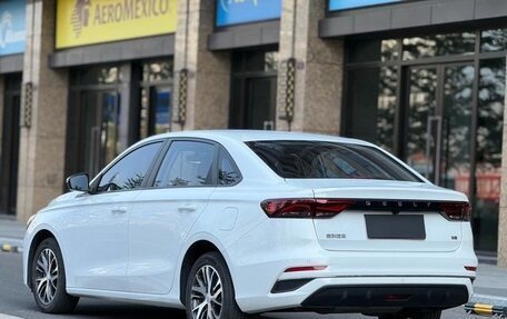 Geely Emgrand, 2022 год, 990 000 рублей, 6 фотография