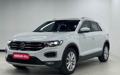 Volkswagen T-Roc I, 2022 год, 1 600 000 рублей, 1 фотография