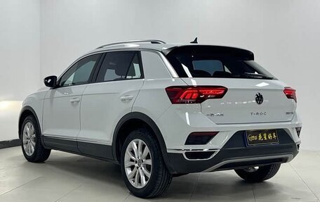 Volkswagen T-Roc I, 2022 год, 1 600 000 рублей, 3 фотография