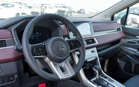 Mitsubishi Xpander, 2026 год, 2 640 000 рублей, 14 фотография