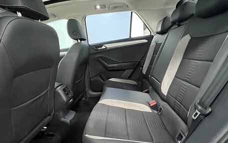 Volkswagen T-Roc I, 2022 год, 1 600 000 рублей, 10 фотография