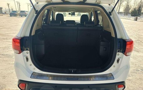 Mitsubishi Outlander III рестайлинг 3, 2018 год, 2 150 000 рублей, 13 фотография