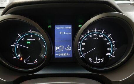 Toyota Land Cruiser Prado 150 рестайлинг 2, 2010 год, 2 950 000 рублей, 12 фотография