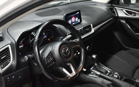 Mazda 3, 2018 год, 1 600 000 рублей, 16 фотография