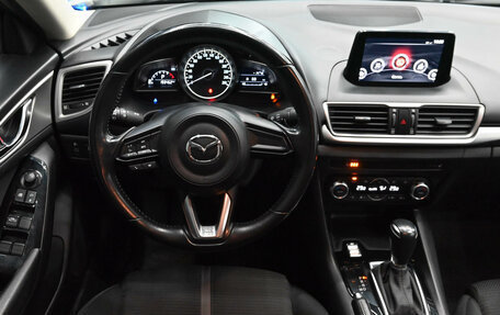 Mazda 3, 2018 год, 1 600 000 рублей, 12 фотография