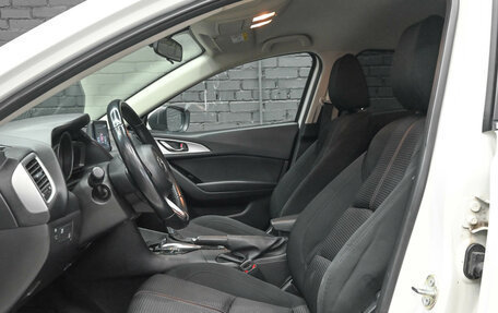 Mazda 3, 2018 год, 1 600 000 рублей, 17 фотография