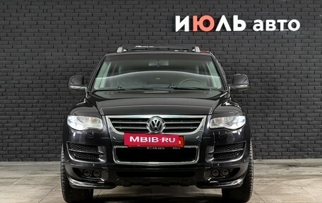 Volkswagen Touareg III, 2007 год, 1 050 000 рублей, 2 фотография