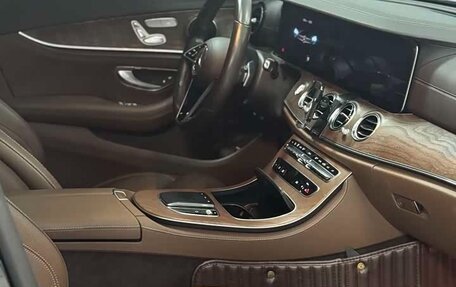 Mercedes-Benz E-Класс, 2023 год, 5 560 000 рублей, 9 фотография
